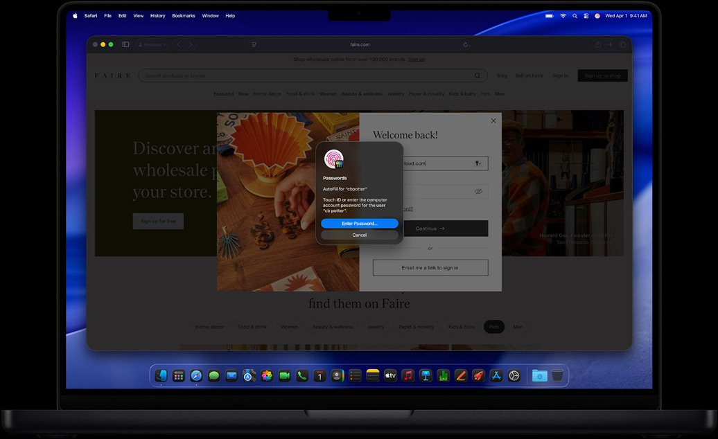 MacBook Pro i stellarsvart, Safari og Passord-appen ber brukeren om å logge inn på et nettsted ved hjelp av Touch ID.