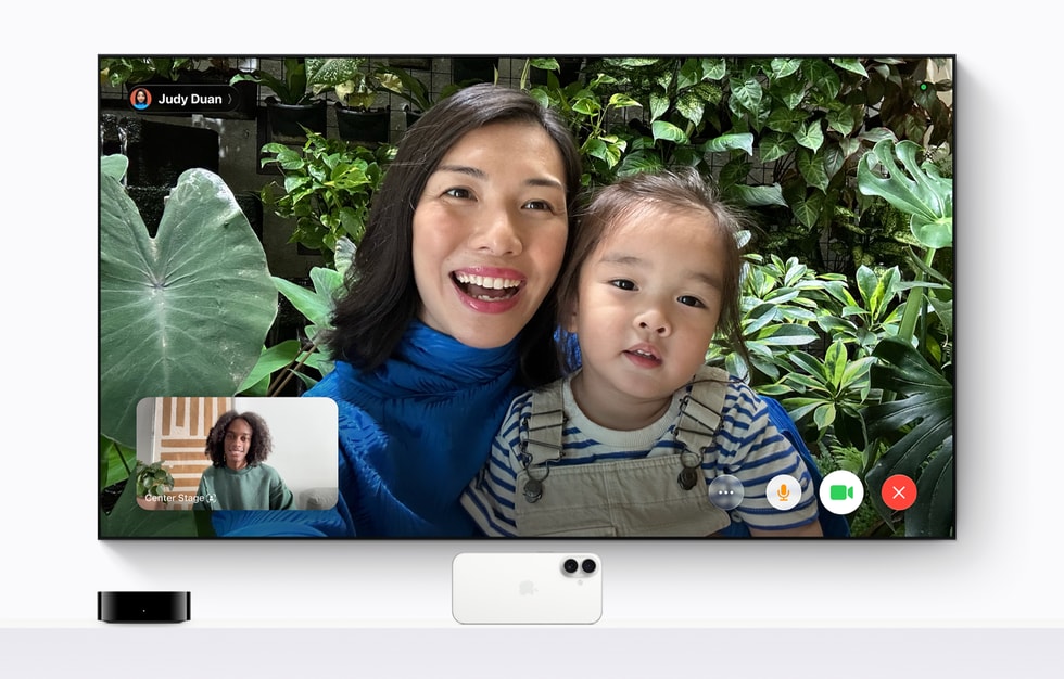 Un Apple TV 4K muestra una llamada de FaceTime.