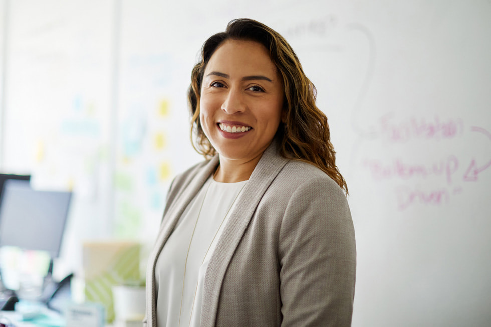 Portrait d’Alejandra Alvarez, directrice du centre d’innovation de Regional One Health.
