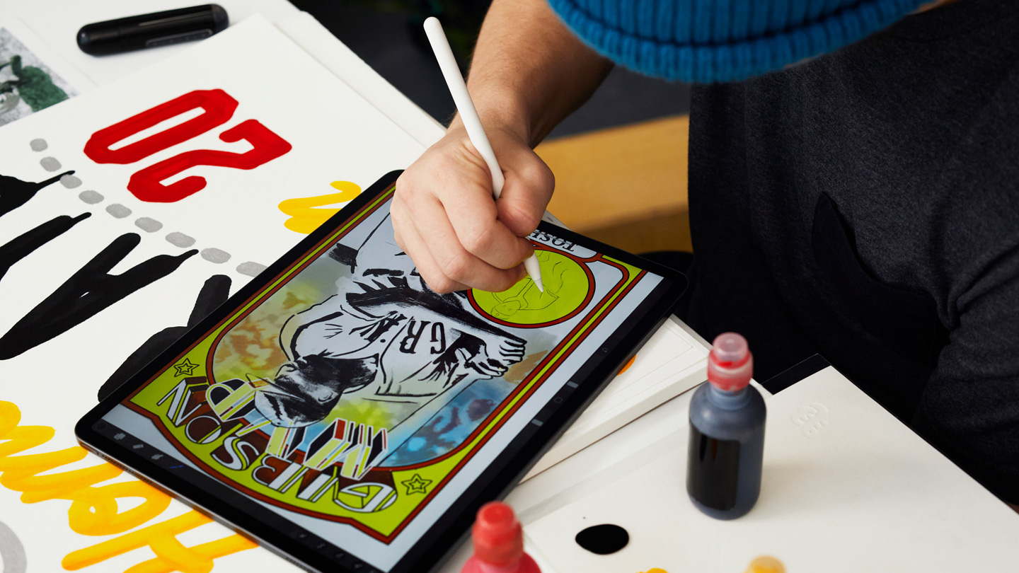 Eric “Efdot” Friedensohn using his iPad Pro with Apple Pencil.