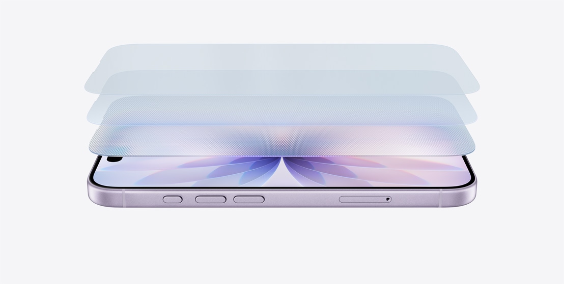 iPhone 17 dispus orizontal pe partea laterală, pe culoarea Lavandă, cu un design stratificat care prezintă Ceramic Shield 2