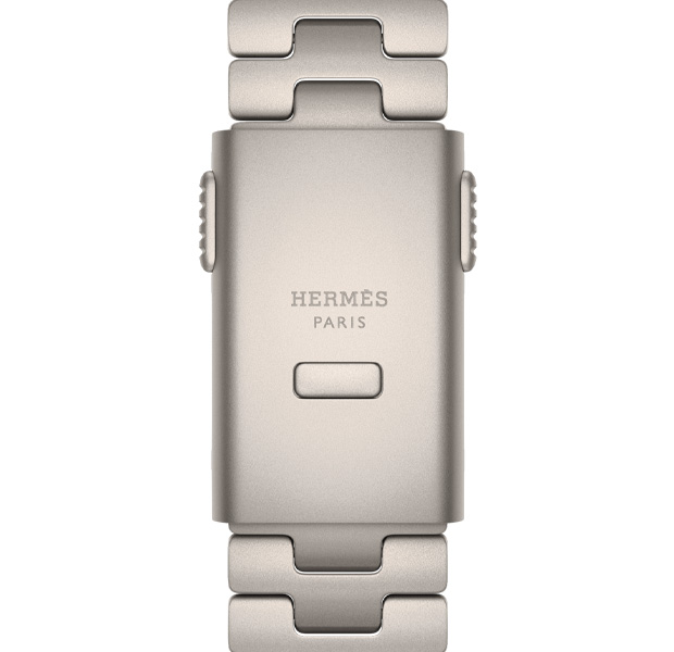 تفاصيل حزام Grand H Titane لساعة Apple Watch Hermès Ultra 4، لون Gris Titane‏، شعار Hermès منقوش على المشبك