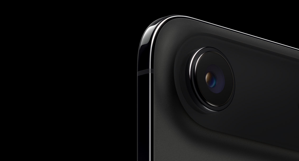 iPhone Air i space black vist bagfra med afrundede hjørner, Fusion-kamerasystem med ét objektiv