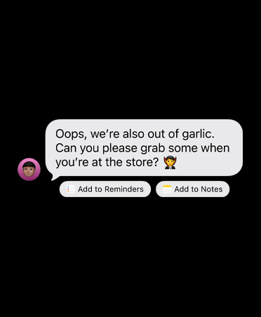 En modtaget iMessage med to knapper med forslag til handlinger nedenunder: Føj til påmindelser og Føj til Noter