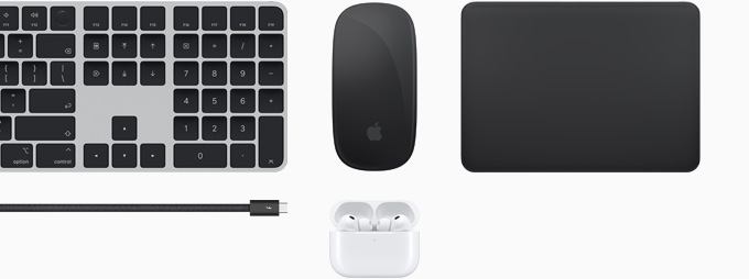 Touch ID 탑재형 Magic Keyboard와 Magic Mouse, Magic Trackpad, Thunderbolt 5 Pro 케이블 및 AirPods Pro 등 다양한 액세서리 컬렉션