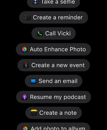 Una lista de acciones que Siri puede hacer en distintas apps, como tomarse una selfie, crear un recordatorio, llamar a Vicki, mejorar una foto automáticamente, crear un nuevo evento, enviar un email, reanudar mi podcast, crear una nota y agregar una foto a un álbum