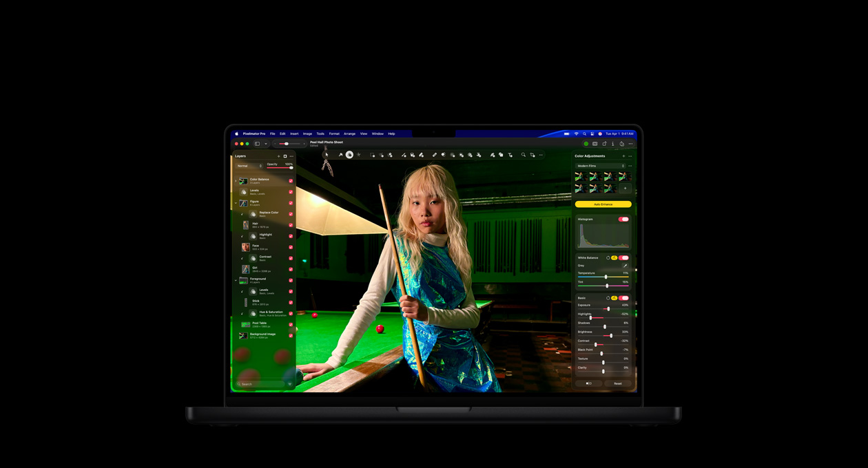 MacBook Pro 16 화면에 당구장에 있는 여성의 사진과 색상 조절 도구가 표시되어 있는 모습